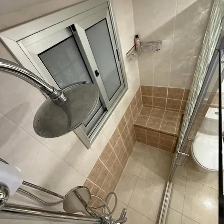 Lux Beachside Apartamento Larnaca
