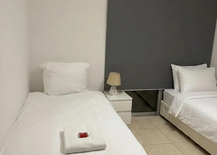 Apartamento Lux Beachside Larnaca